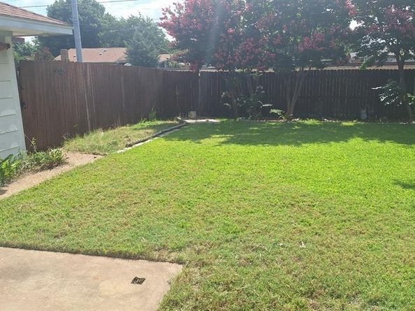 222  Mistletoe Drive , Richardson Texas 75081