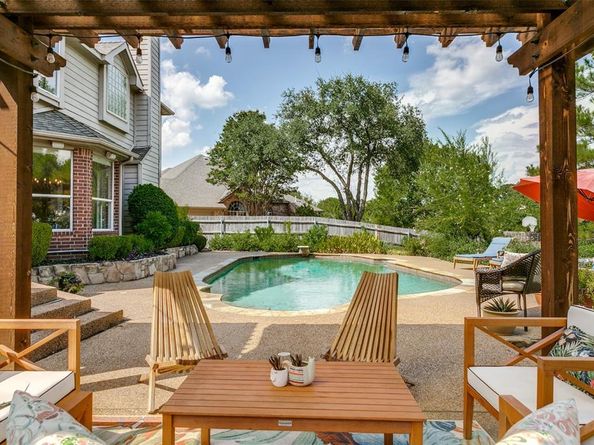 541  Austin Oaks Drive , Grapevine Texas 76051