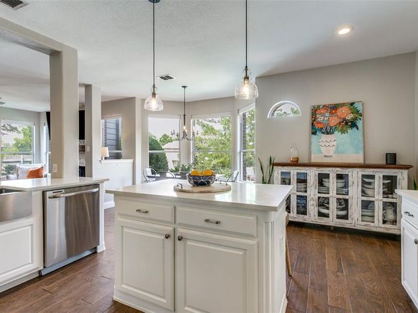 541  Austin Oaks Drive , Grapevine Texas 76051
