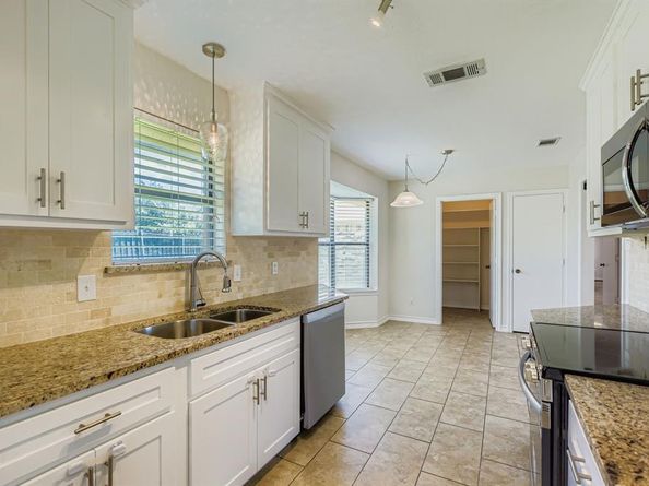 1610  Concord Place , Carrollton Texas 75007