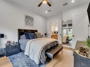 4208  Live Oak Street  104, Dallas Texas 75204