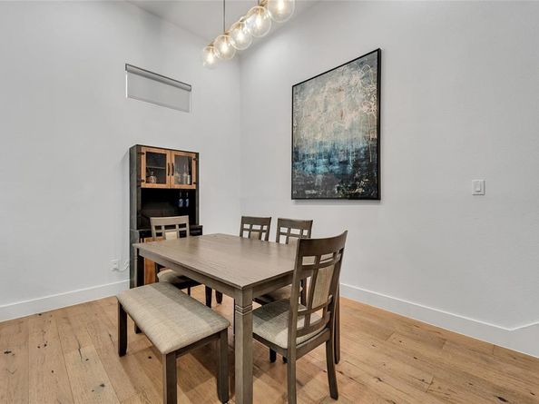 4208  Live Oak Street  104, Dallas Texas 75204
