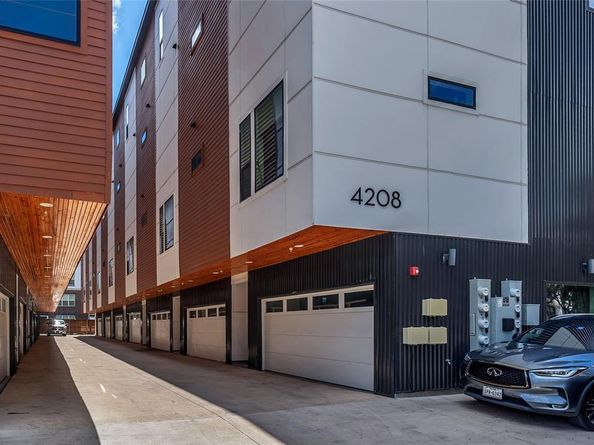 4208  Live Oak Street  104, Dallas Texas 75204