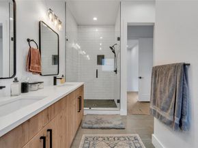 4208  Live Oak Street  104, Dallas Texas 75204