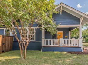 1140  Cedar Hill Avenue , Dallas Texas 75208