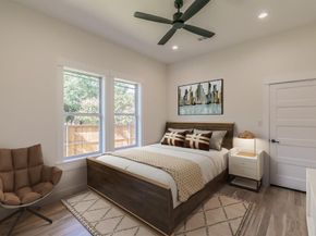 1140  Cedar Hill Avenue , Dallas Texas 75208