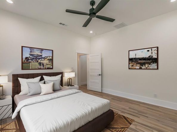 1140  Cedar Hill Avenue , Dallas Texas 75208