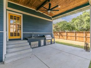 1140  Cedar Hill Avenue , Dallas Texas 75208