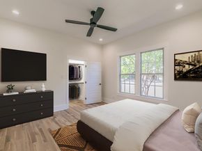 1140  Cedar Hill Avenue , Dallas Texas 75208