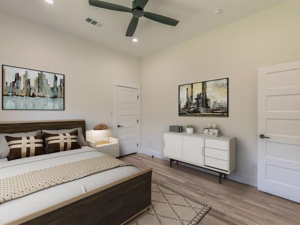 1140  Cedar Hill Avenue , Dallas Texas 75208