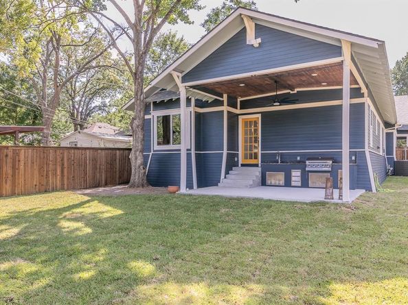 1140  Cedar Hill Avenue , Dallas Texas 75208