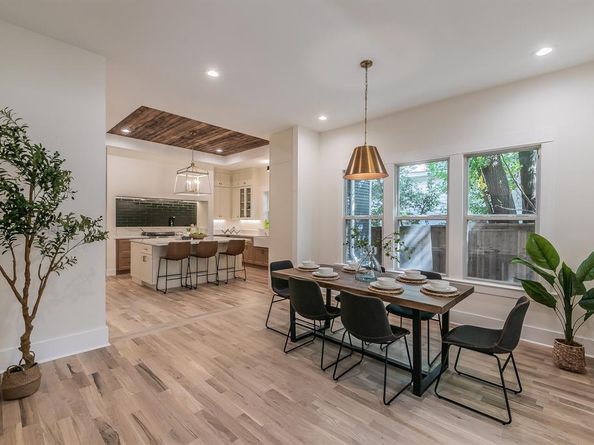 1140  Cedar Hill Avenue , Dallas Texas 75208