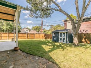 1140  Cedar Hill Avenue , Dallas Texas 75208