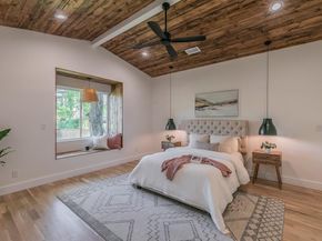 1140  Cedar Hill Avenue , Dallas Texas 75208