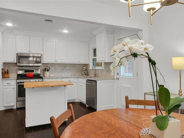 10132  Baronne Circle , Dallas Texas 75218