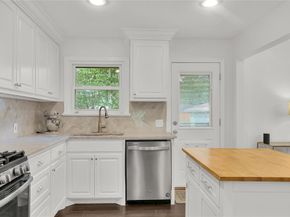 10132  Baronne Circle , Dallas Texas 75218