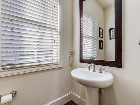 2171  Helsminster Drive , Dallas Texas 75201