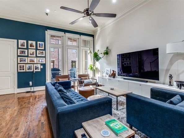 2171  Helsminster Drive , Dallas Texas 75201