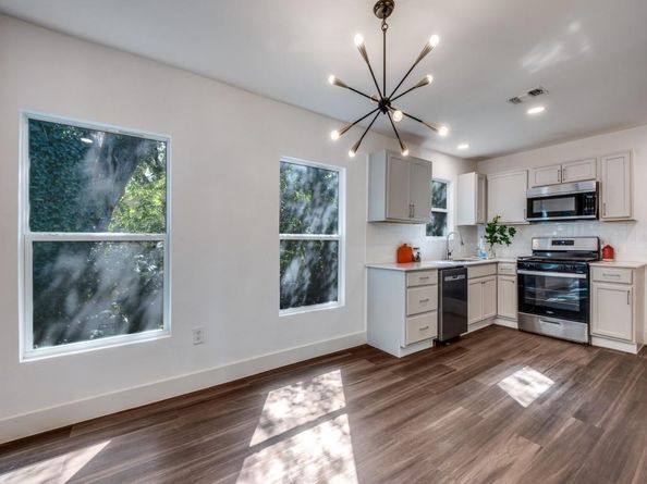 3027  Southland Street , Dallas Texas 75215