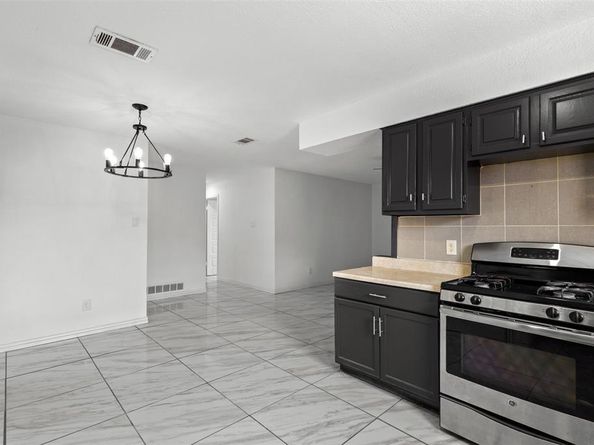 2734  Kellogg Avenue , Dallas Texas 75216