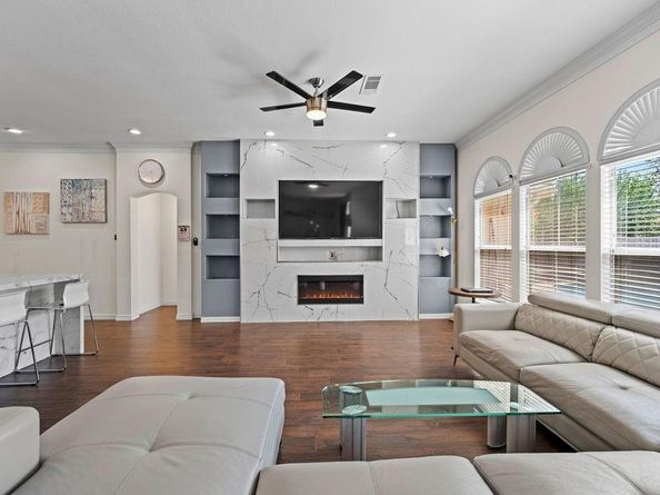 2112  Perry Drive , Mansfield Texas 76063