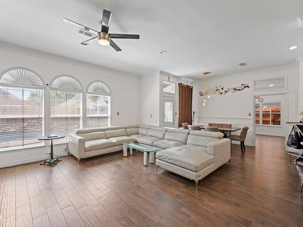 2112  Perry Drive , Mansfield Texas 76063