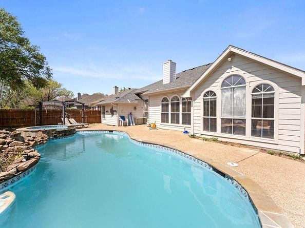 2112  Perry Drive , Mansfield Texas 76063