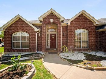2112  Perry Drive 