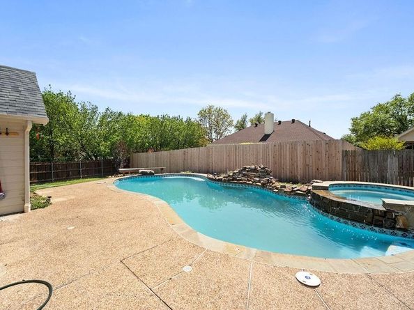 2112  Perry Drive , Mansfield Texas 76063