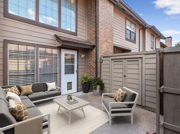 9910  Royal Lane  1105, Dallas Texas 75231