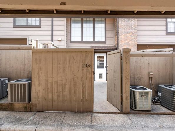 9910  Royal Lane  1105, Dallas Texas 75231