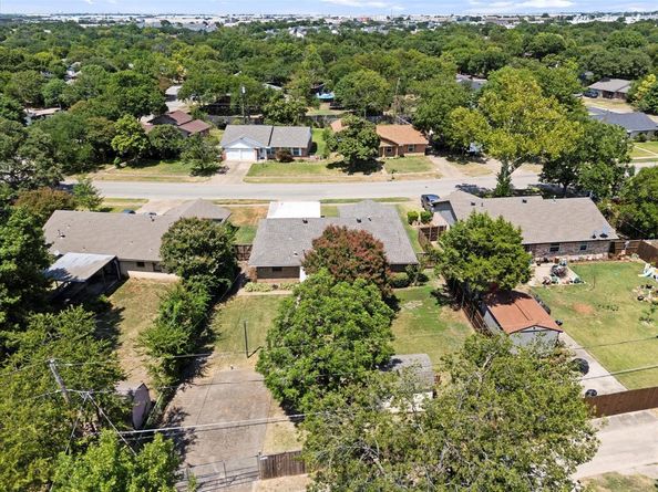 11114  Quail Run Street , Dallas Texas 75238