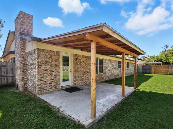 1028  Bryant Street , Benbrook Texas 76126