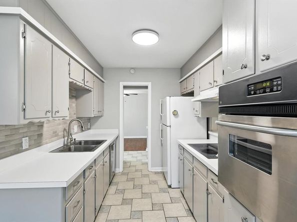 1028  Bryant Street , Benbrook Texas 76126