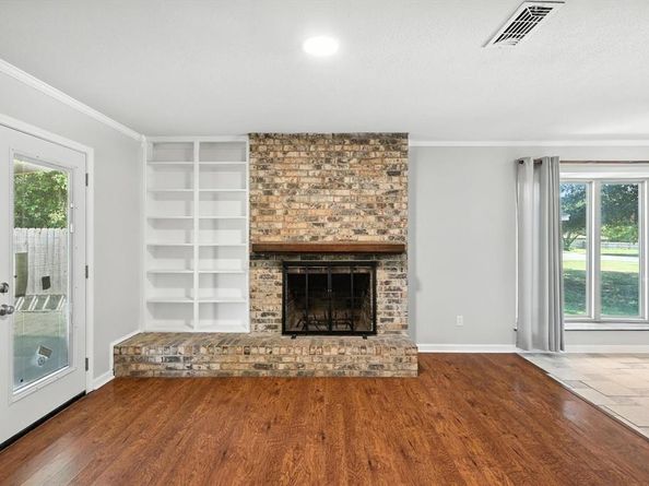 1028  Bryant Street , Benbrook Texas 76126