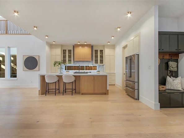 10330  Bel Aire Drive , Dallas Texas 75218