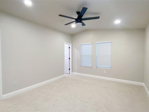 2838 W Kiest Boulevard , Dallas Texas 75233