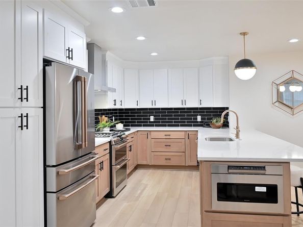 2838 W Kiest Boulevard , Dallas Texas 75233