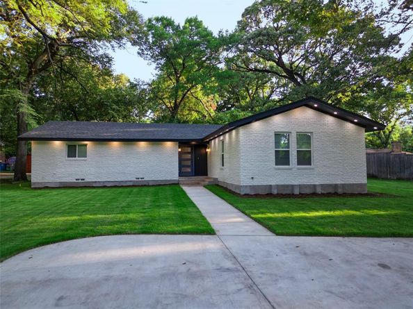 2838 W Kiest Boulevard , Dallas Texas 75233