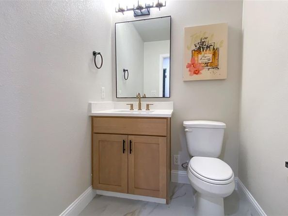 2838 W Kiest Boulevard , Dallas Texas 75233