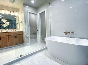 2838 W Kiest Boulevard , Dallas Texas 75233