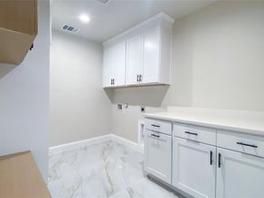 2838 W Kiest Boulevard , Dallas Texas 75233