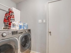 1303  Red Deer Way , Arlington Texas 76002