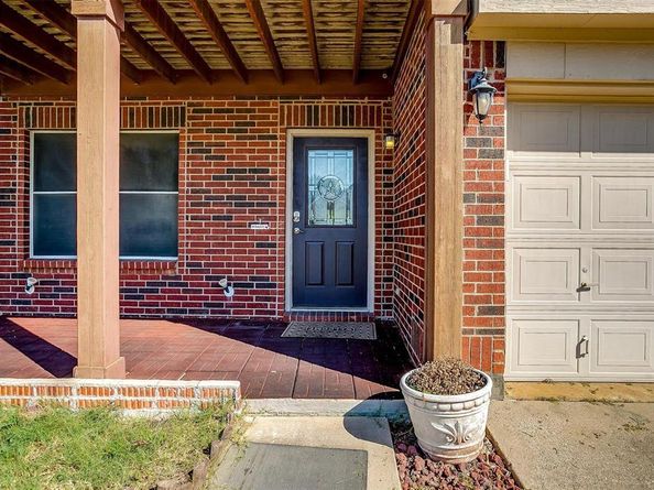 1303  Red Deer Way , Arlington Texas 76002