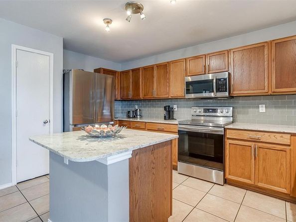 1303  Red Deer Way , Arlington Texas 76002