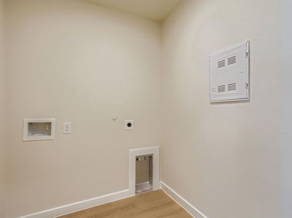 3012  Golden Birch Drive , Dallas Texas 75253