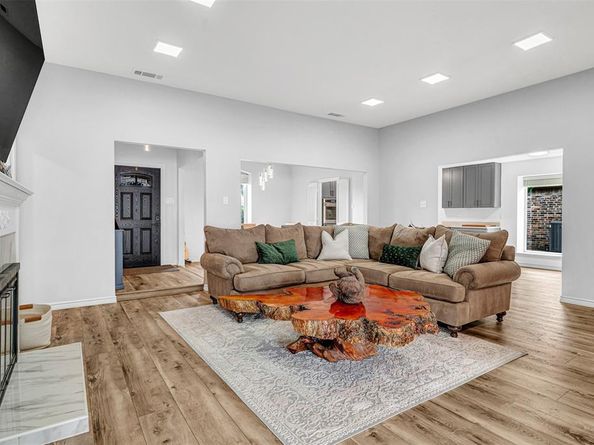 1209  Serenade Lane , Richardson Texas 75081