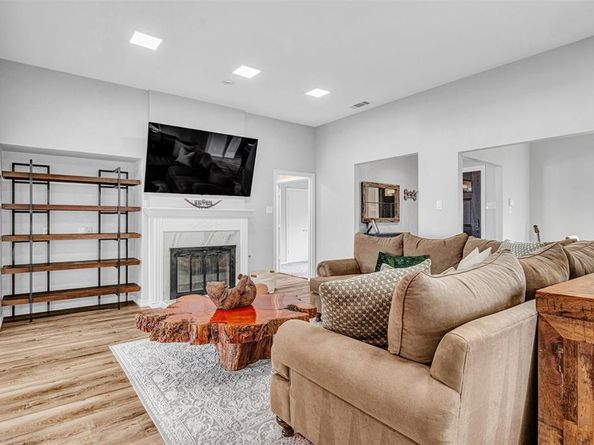 1209  Serenade Lane , Richardson Texas 75081