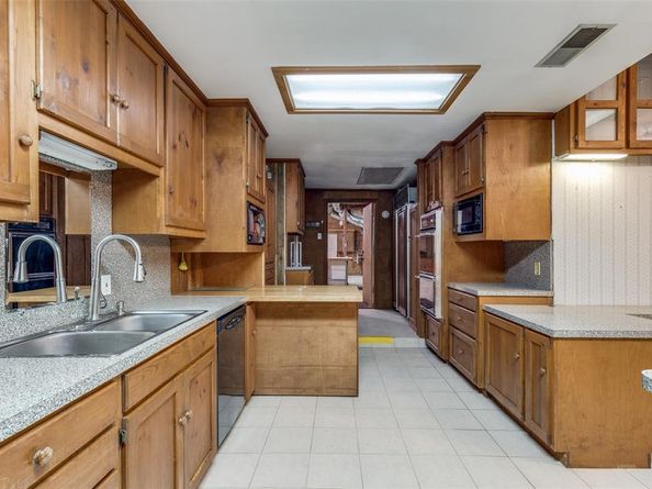 4314  Western Street , Dallas Texas 75211