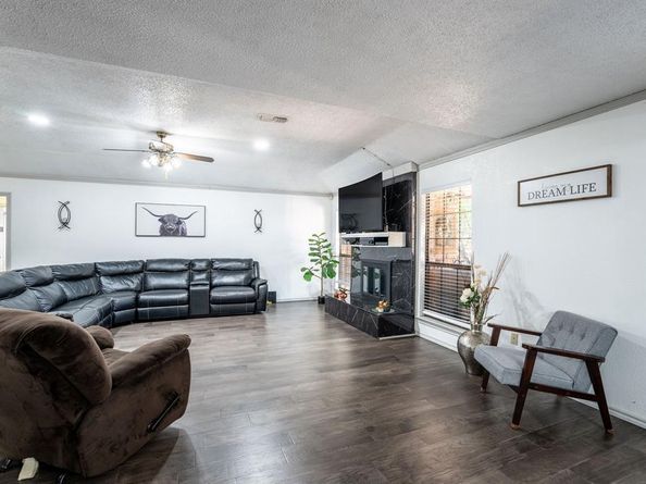1416  Sunny Glen Street , Fort Worth Texas 76134